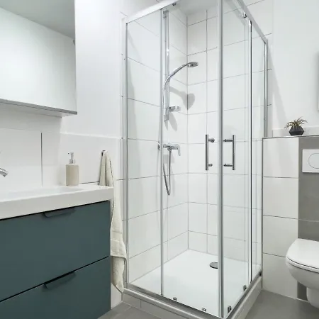 By Doni I Zentral I Parkplatz & Balkon I Dr Oetker Und Franziskus Hospital Bielefeld