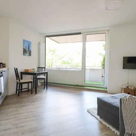 Apartment By Doni I An Der Kunsthalle I Parkplatz&balkon Bielefeld