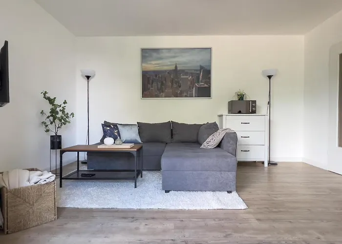 By Doni I Zentral I Parkplatz & Balkon I Dr Oetker Und Franziskus Hospital Bielefeld