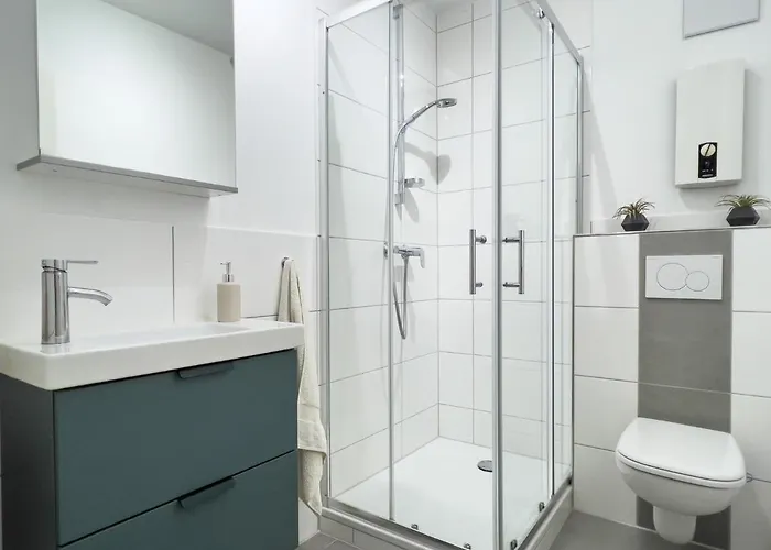 By Doni I Zentral I Parkplatz & Balkon I Dr Oetker Und Franziskus Hospital Bielefeld