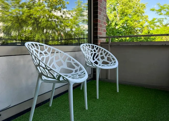 By Doni I Zentral I Parkplatz & Balkon I Dr Oetker Und Franziskus Hospital Bielefeld